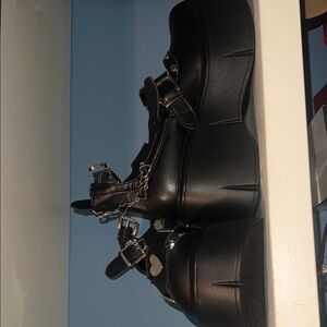 Platform Mary Jane Heeled Shoes in Black
